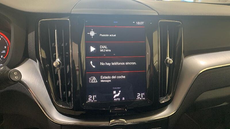 Volvo XC60 2.0 D3 MOMENTUM 150 5P