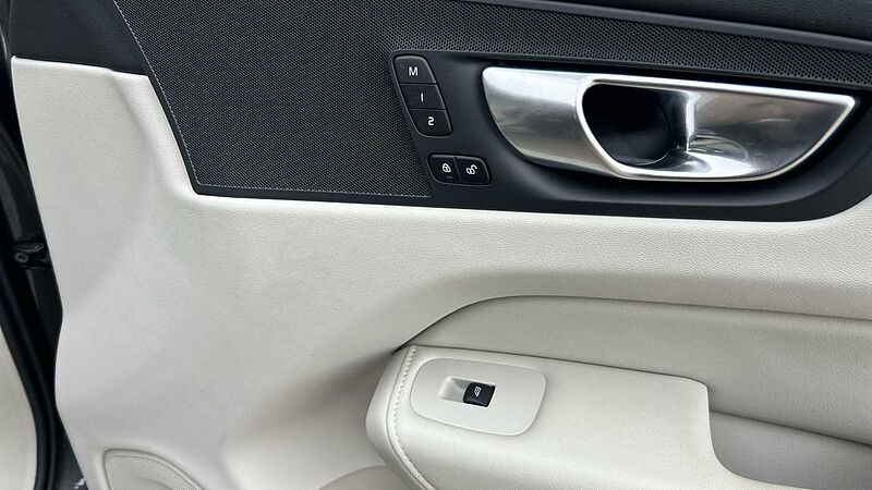 Volvo XC60 2.0 T6 RECHARGE PLUS BRIGHT AUTO 4WD 350 5P