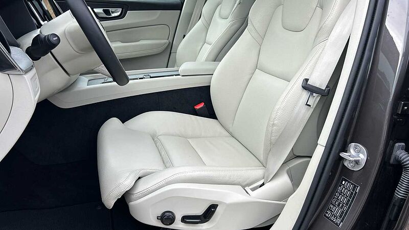 Volvo XC60 2.0 T6 RECHARGE PLUS BRIGHT AUTO 4WD 350 5P