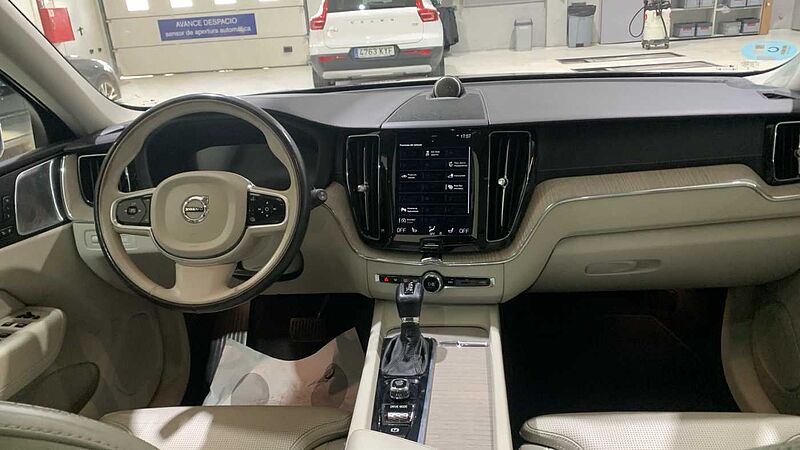 Volvo XC60 2.0 D4 INSCRIPTION AUTO 4WD 190 5P