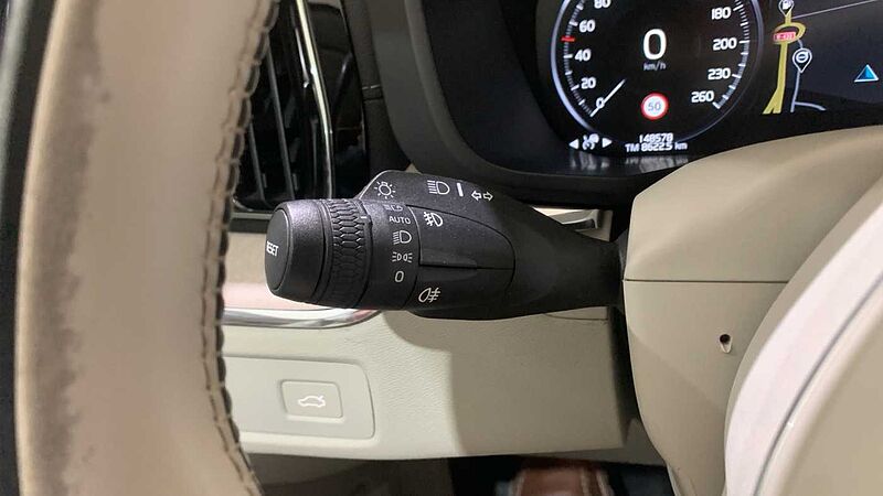 Volvo XC60 2.0 D4 INSCRIPTION AUTO 4WD 190 5P