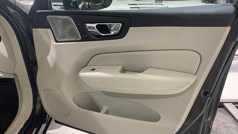 Volvo XC60 2.0 D4 INSCRIPTION AUTO 4WD 190 5P