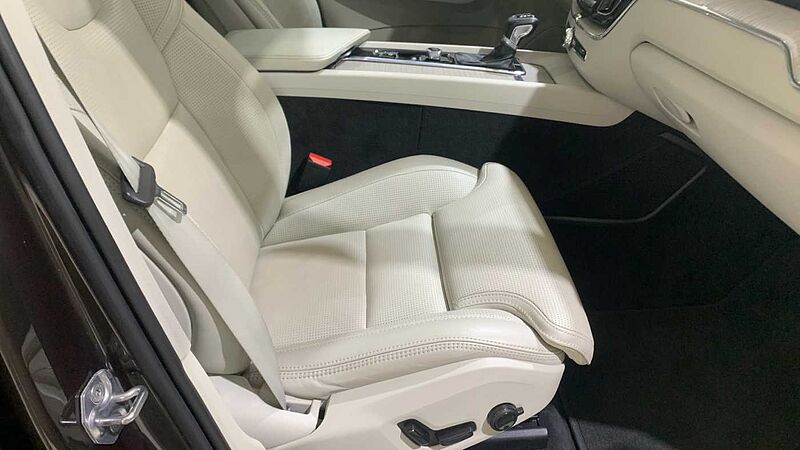 Volvo XC60 2.0 D4 INSCRIPTION AUTO 4WD 190 5P