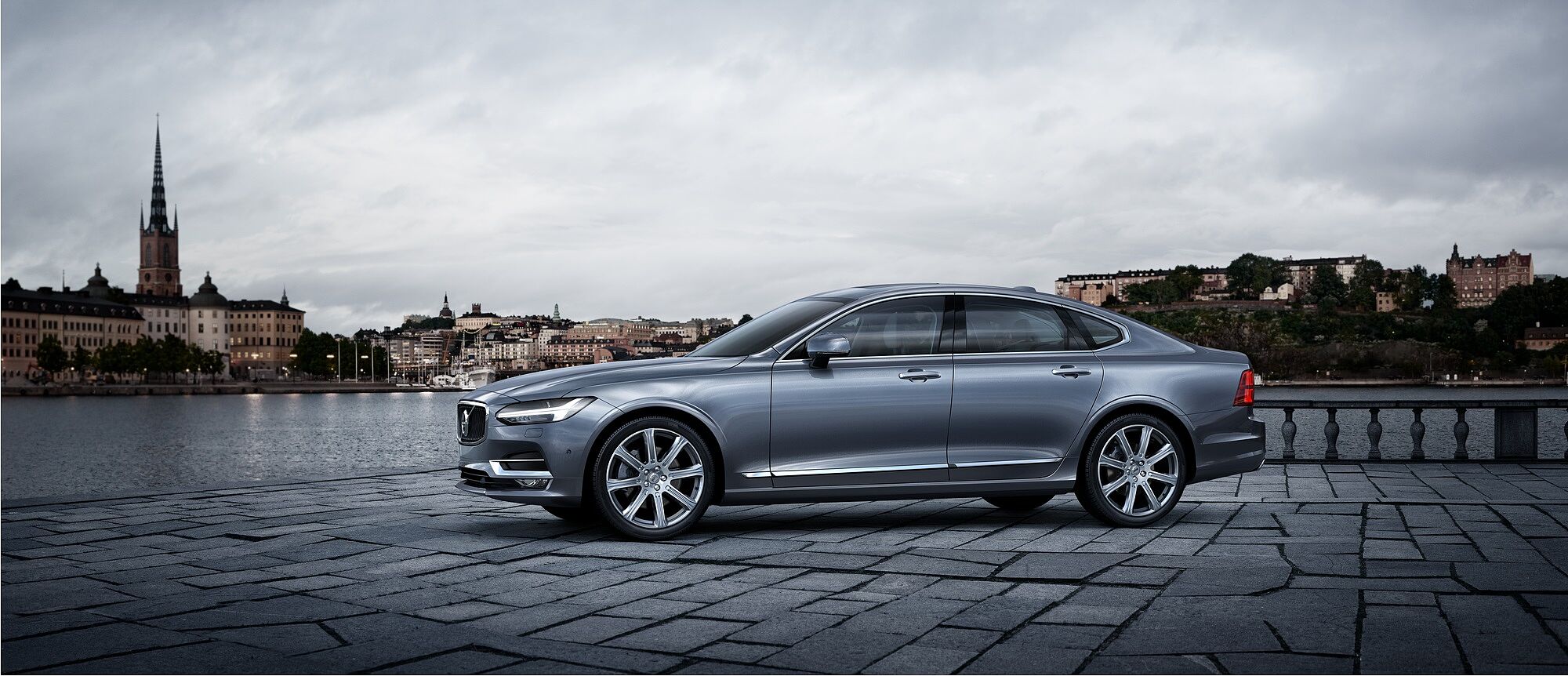 Volvo S90