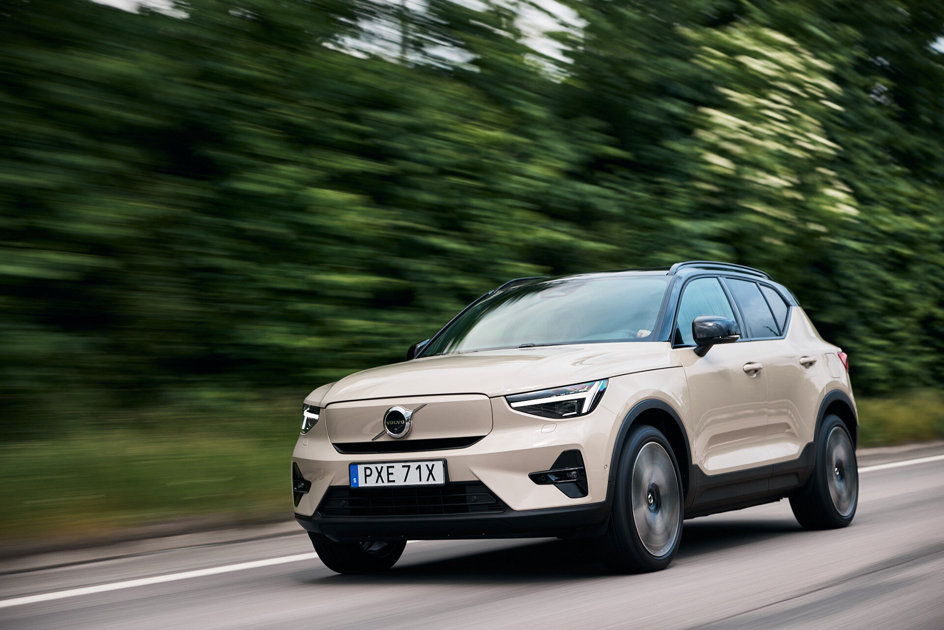 Volvo EX40 eléctrico puro desde 37.850€*