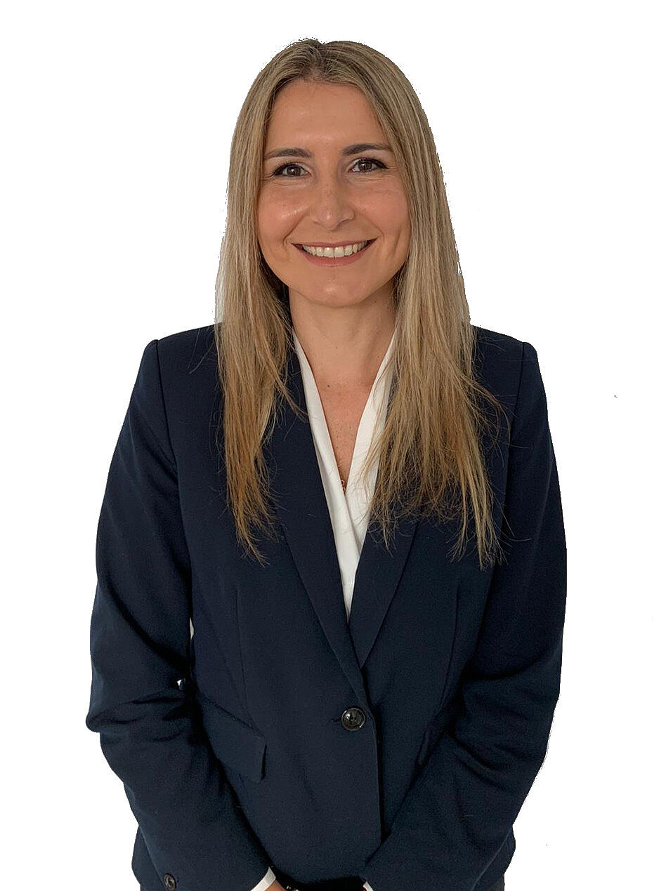 Leonor Flores – Asesora comercial