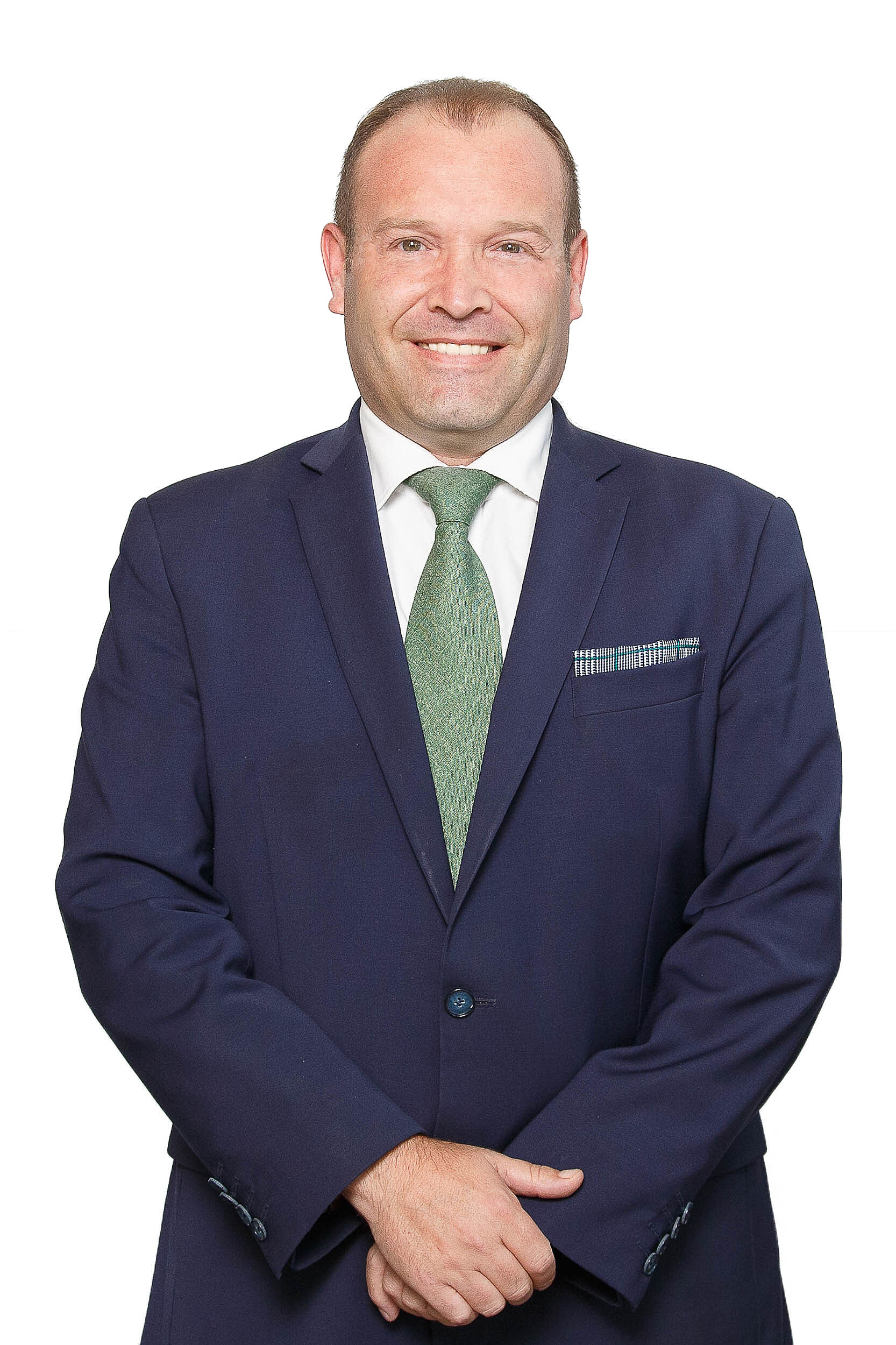 Óscar Lausada – Asesor comercial