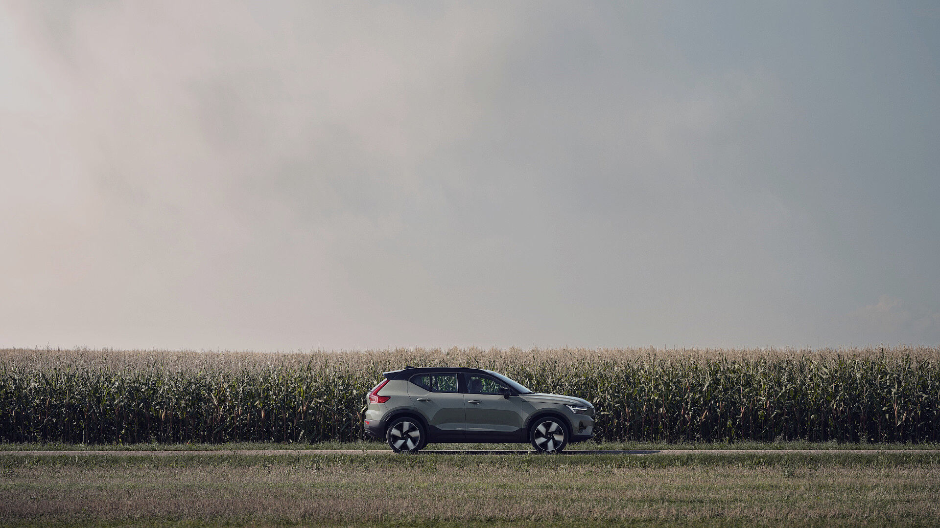 Volvo XC40 B3 Mild Hybrid desde 32.900€ o desde 160€/mes*