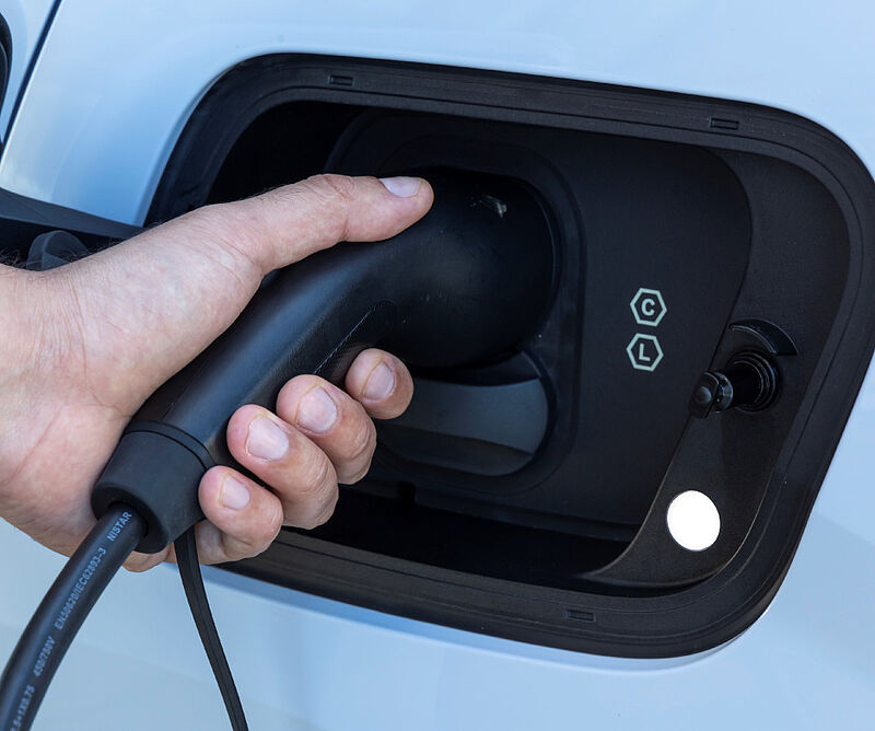 --¿CUÁLES SON LAS VENTAJAS DE LOS CARGADORES ELÉCTRICOS DOMÉSTICOS?
